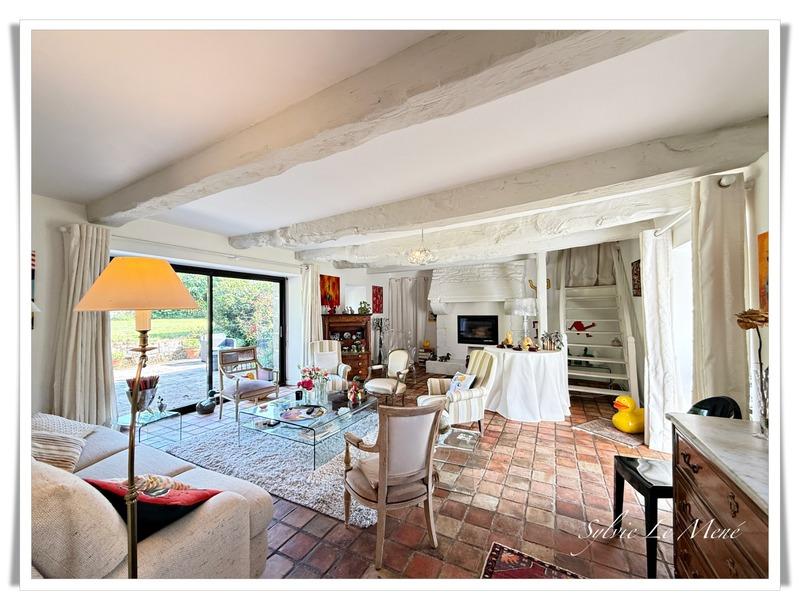 Maison - 224 m² - 8 pièces