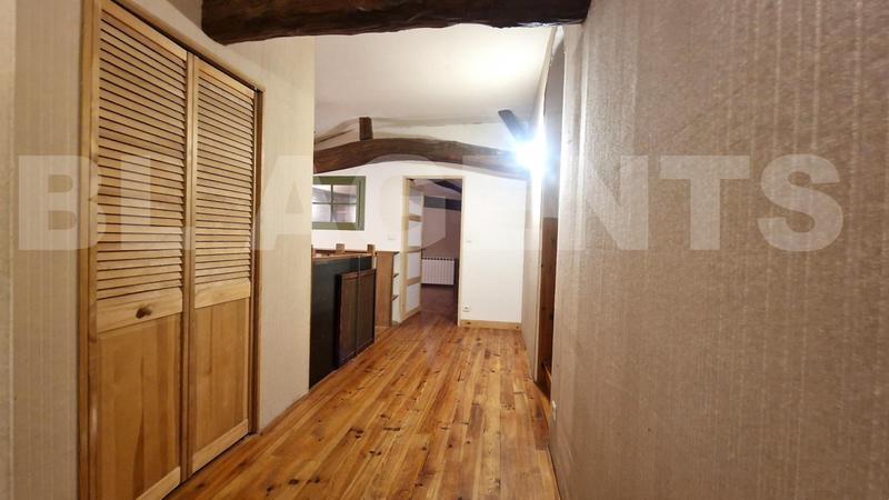 Maison - 230 m² - 7 pièces