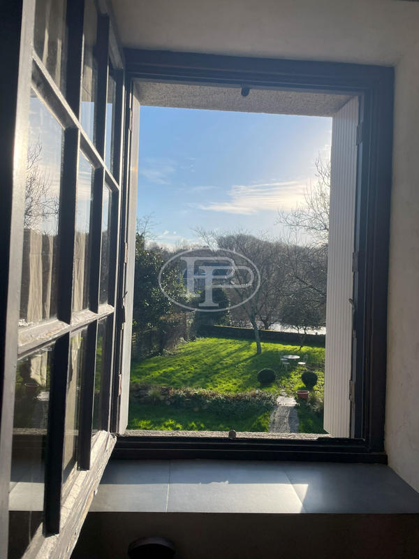 Maison ancienne - 267 m² - 8 pièces