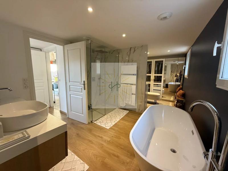 Maison - 173 m² - 7 pièces