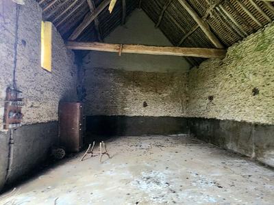 Grange - 140 m² - 1 pièce