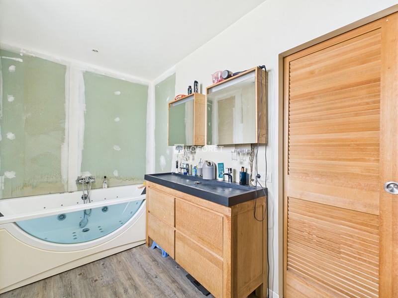 Maison - 145 m² - 7 pièces