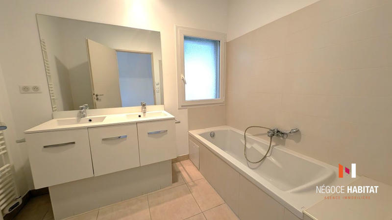 Maison - 111 m² - 5 pièces