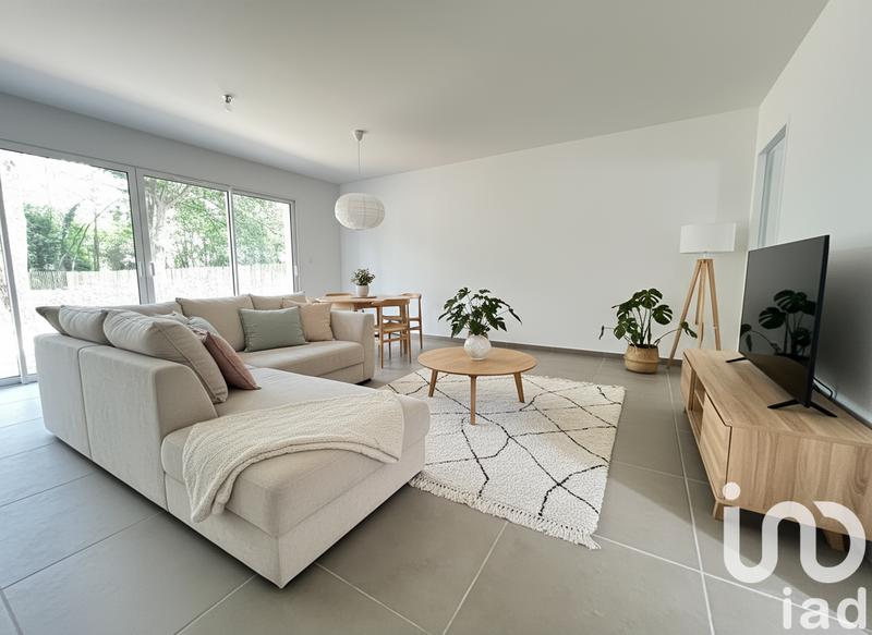 Maison - 94 m² - 4 pièces