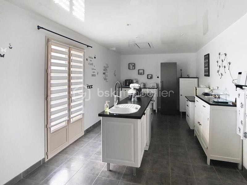 Pavillon - 130 m² - 5 pièces