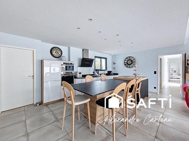 Maison - 150 m² - 7 pièces