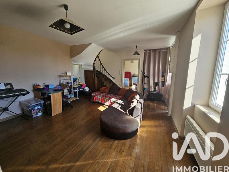 Maison - 350 m² - 12 pièces