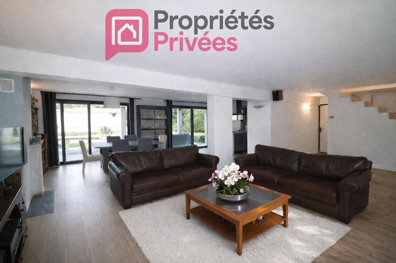 Maison - 200 m² - 8 pièces