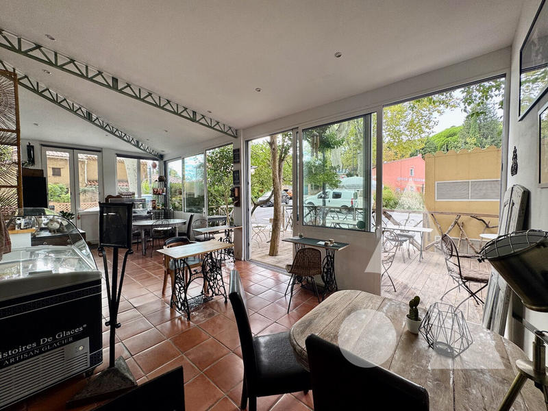 Local commercial - 145 m²