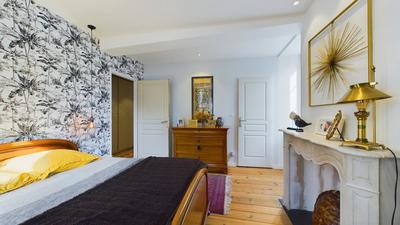 Maison bourgeoise - 219 m² - 9 pièces