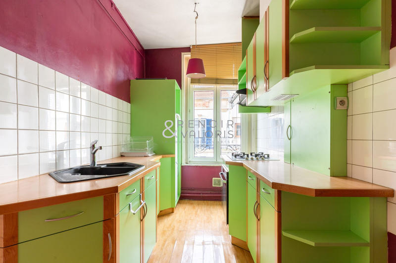 Appartement - 98 m² - 5 pièces