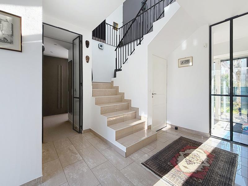 Maison - 195 m² - 6 pièces