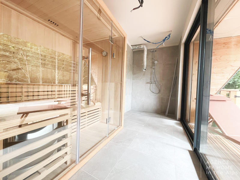 Maison - 180 m² - 5 pièces