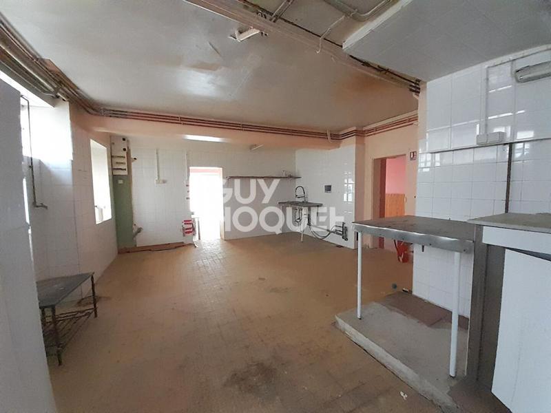 Immeuble - 180 m² - 6 pièces