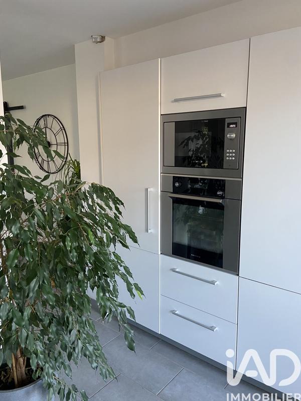 Maison - 200 m² - 8 pièces