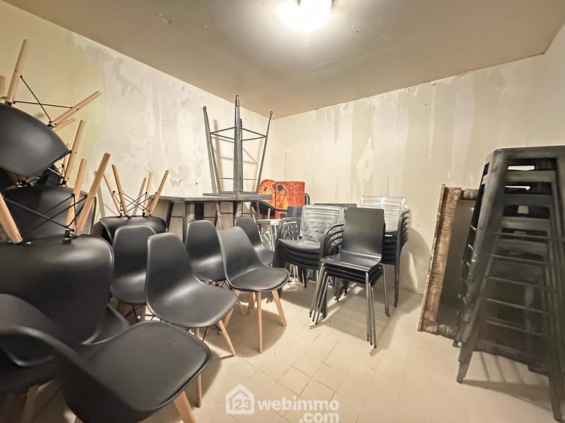 Local commercial - 372 m² - 8 pièces