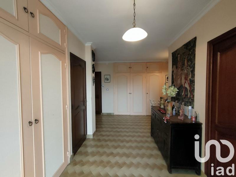 Maison - 204 m² - 7 pièces