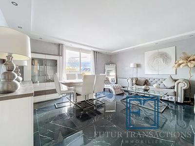 Appartement - 89 m² - 5 pièces