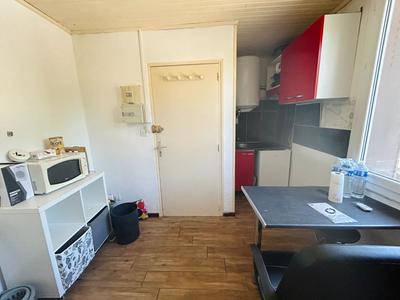 Studio - 14 m² - 1 pièce