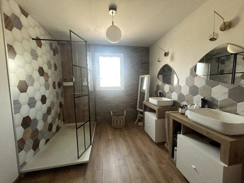 Maison - 97 m² - 6 pièces