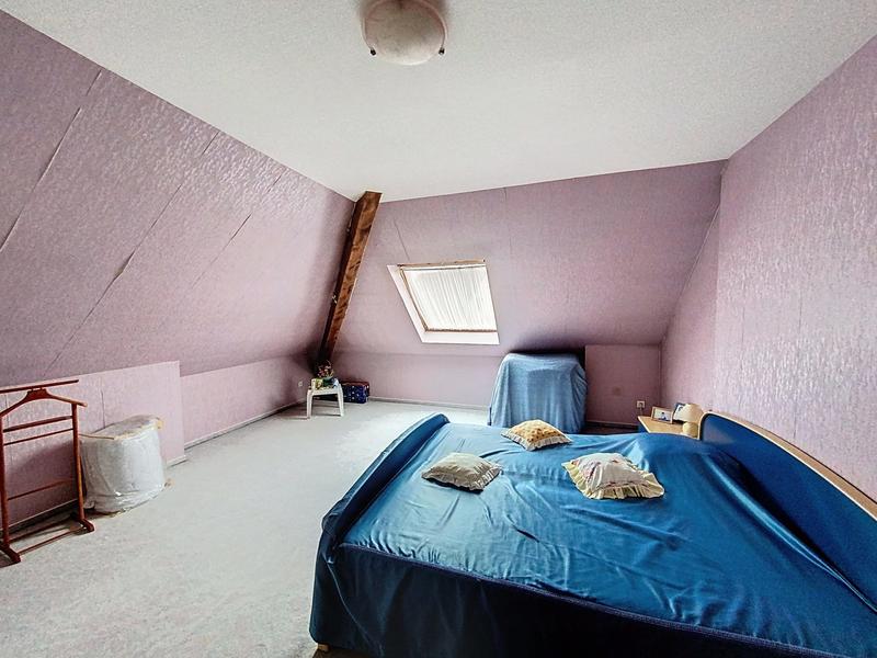 Villa - 272 m² - 6 pièces