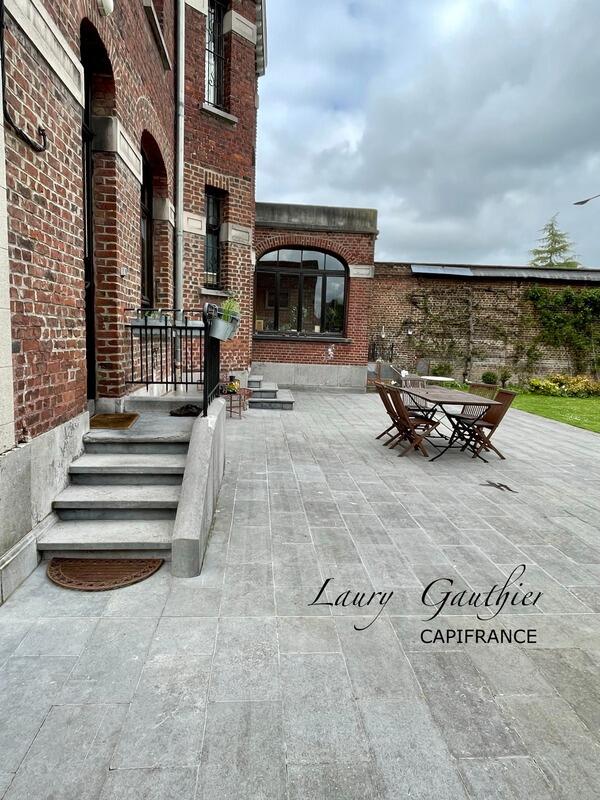 Maison bourgeoise - 435 m² - 15 pièces