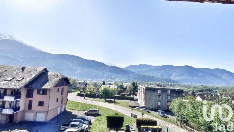 Maison - 240 m² - 11 pièces