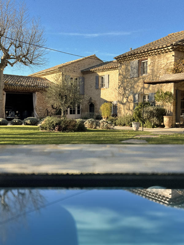 Mas - 362 m² - 8 pièces