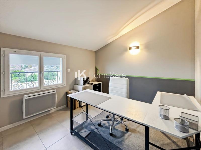 Maison - 180 m² - 9 pièces