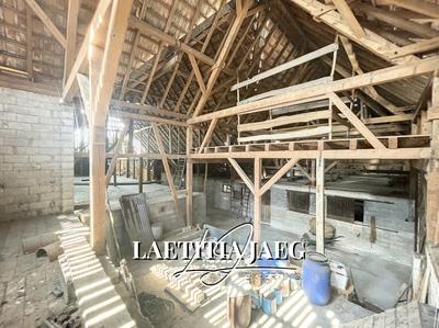 Maison - 650 m² - 1 pièce