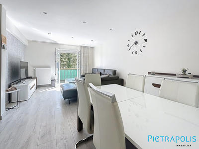 Maison - 84 m² - 4 pièces