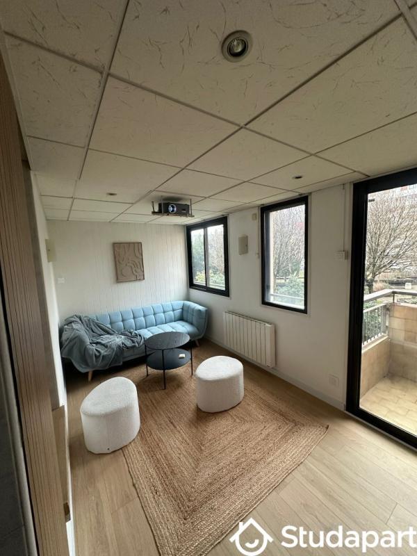 Chambre - 9 m² - 1 pièce