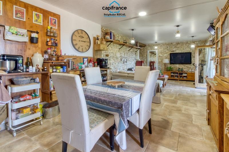 Propriété - 190 m² - 8 pièces