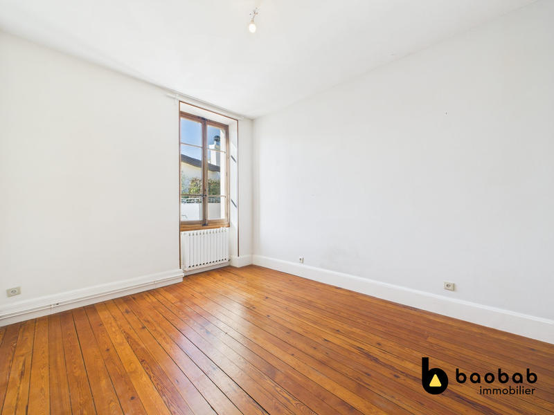 Appartement - 147 m² - 5 pièces