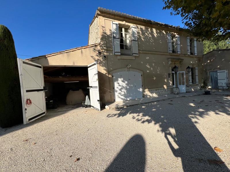 Mas - 262 m² - 8 pièces