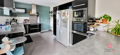 Maison - 185 m² - 6 pièces