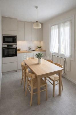 Maison traditionnelle - 91 m² - 4 pièces