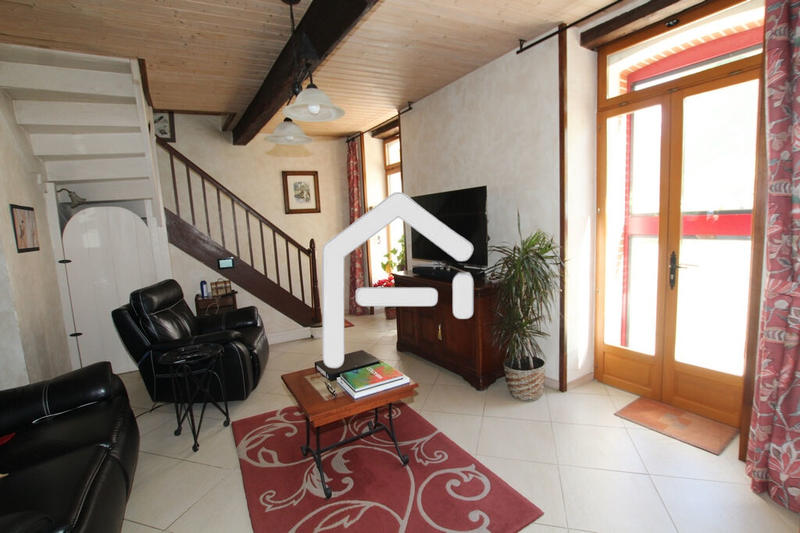 Corps de ferme - 375 m² - 11 pièces