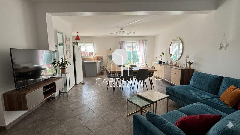 Maison - 90 m² - 5 pièces