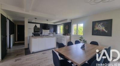 Maison - 156 m² - 7 pièces