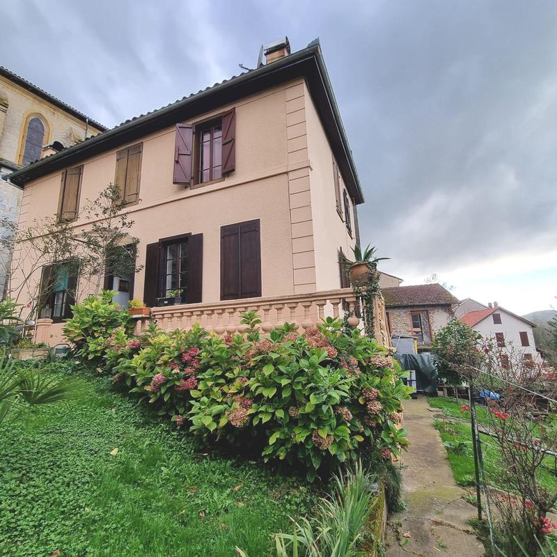 Maison traditionnelle - 120 m² - 4 pièces