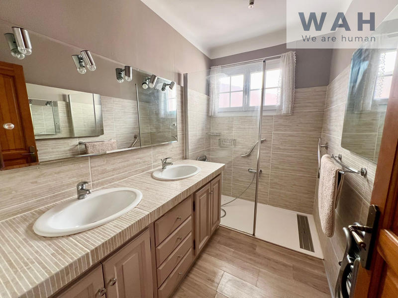 Maison - 101 m² - 4 pièces