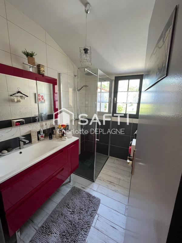 Maison - 263 m² - 7 pièces