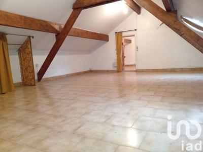 Maison - 96 m² - 8 pièces