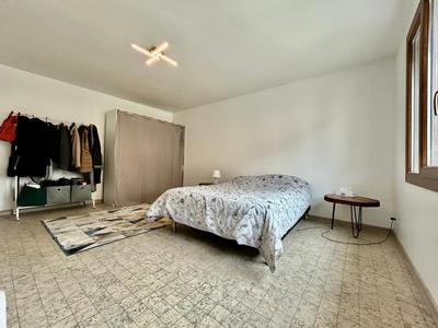 Maison - 225 m² - 7 pièces