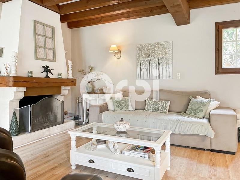 Maison - 200 m² - 6 pièces