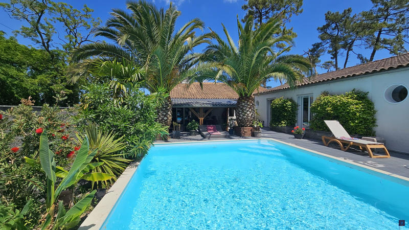 Villa - 211 m² - 7 pièces