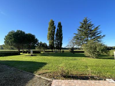 Maison - 236 m² - 10 pièces