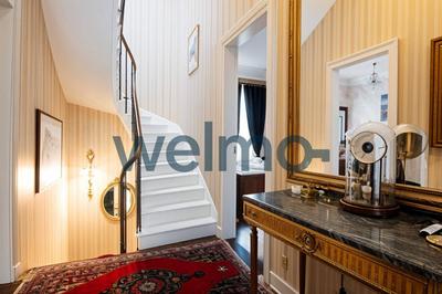 Maison - 301 m² - 16 pièces