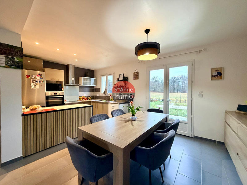 Maison - 110 m² - 5 pièces